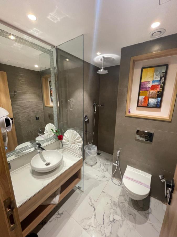 Hotel Malbork Inn @ Janakpuri Делі Екстер'єр фото