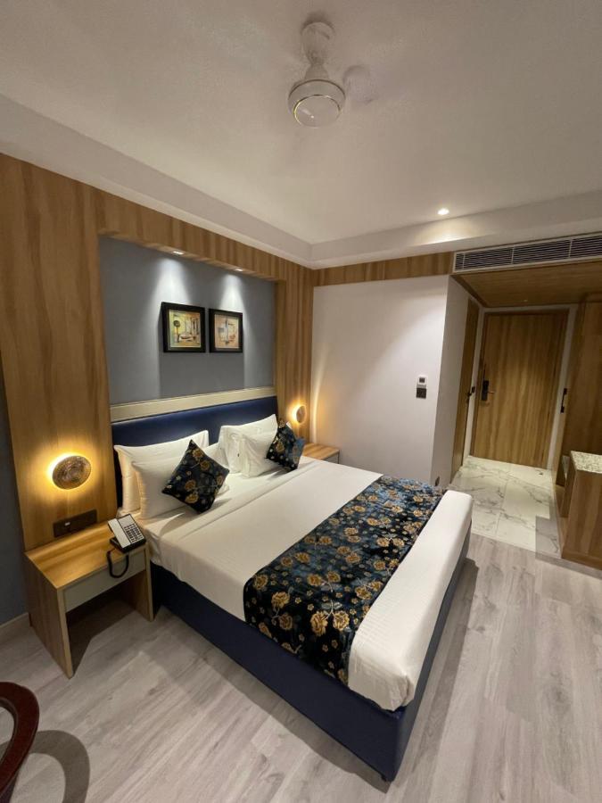 Hotel Malbork Inn @ Janakpuri Делі Екстер'єр фото